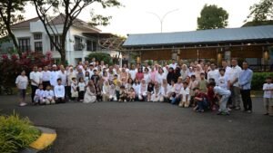 Warga The Caspia BSD Kompak! Buka Puasa Bersama Sekaligus Bagikan THR untuk Petugas Lingkungan